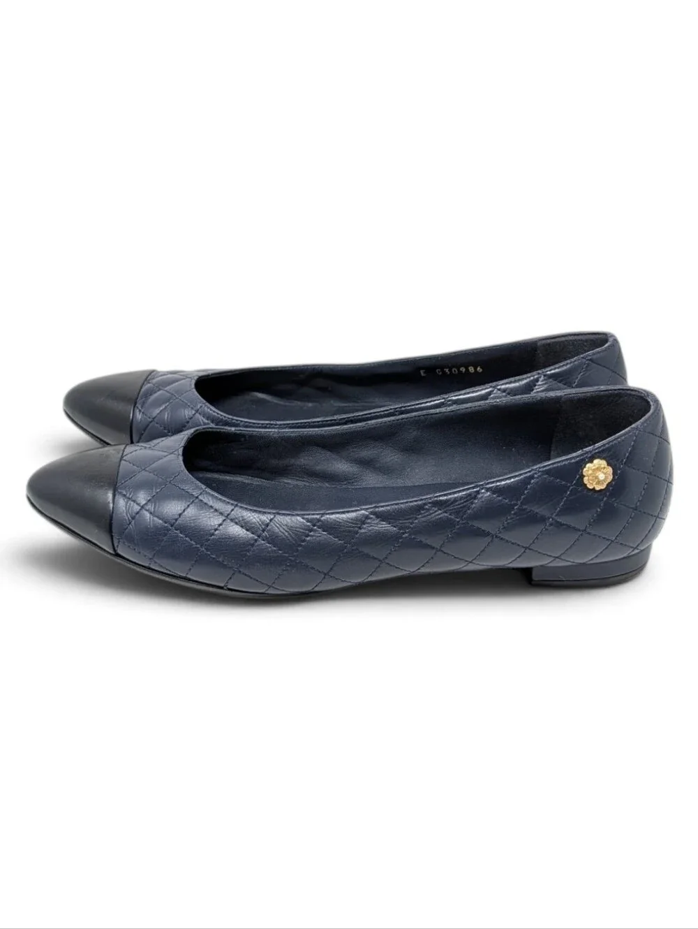 Chanel Navy Blue Quilted Cap Toe Camellia Charm Ballerina Flat Size EU 40.5